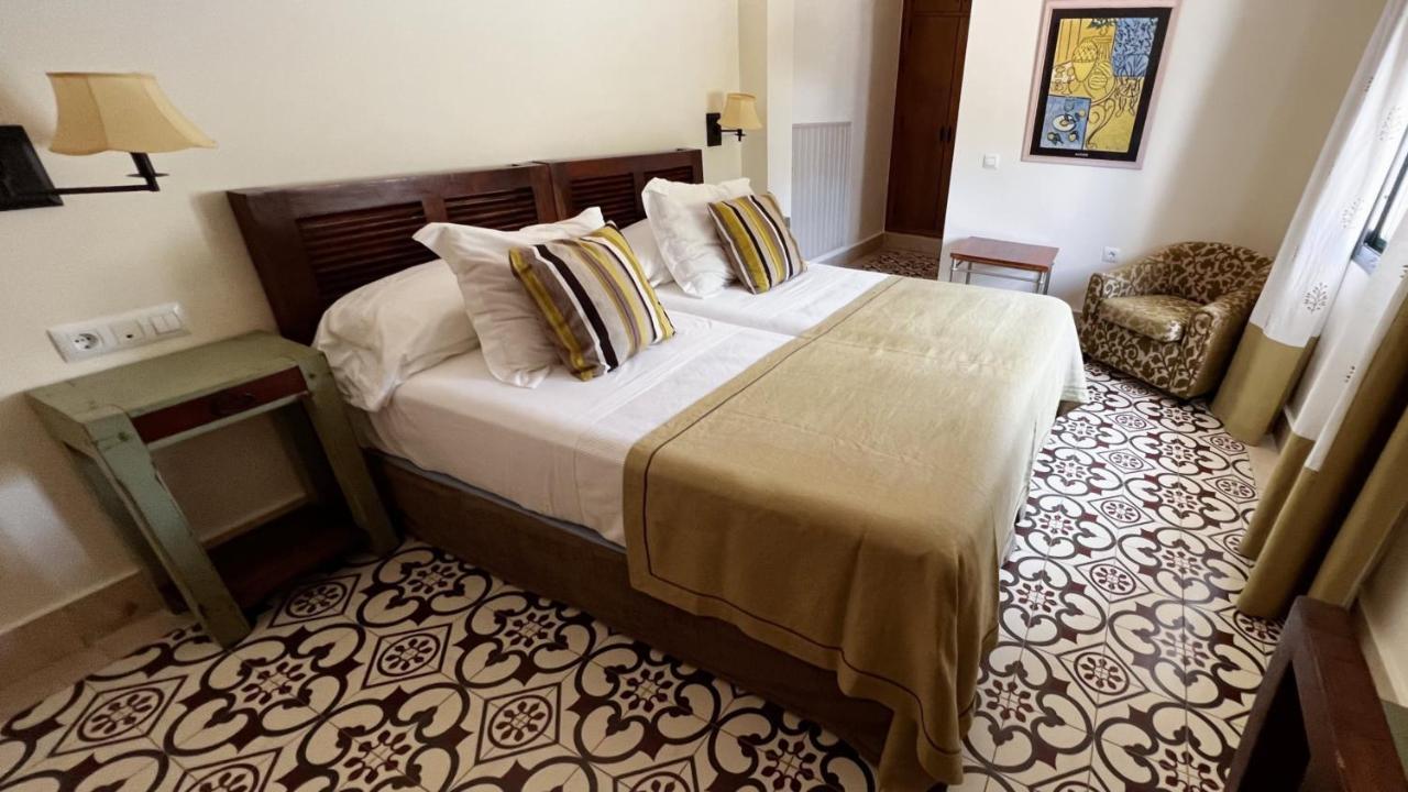וחר דה לה פרונטרה Hotel Sindhura מראה חיצוני תמונה